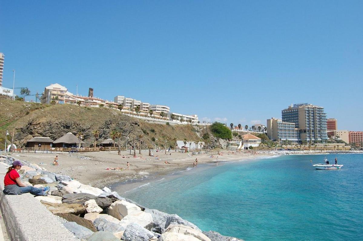 Beach And Pool Holidays At The Grand Coloso Benalmádena Exteriör bild