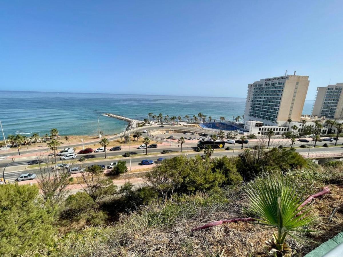 Beach And Pool Holidays At The Grand Coloso Benalmádena Exteriör bild